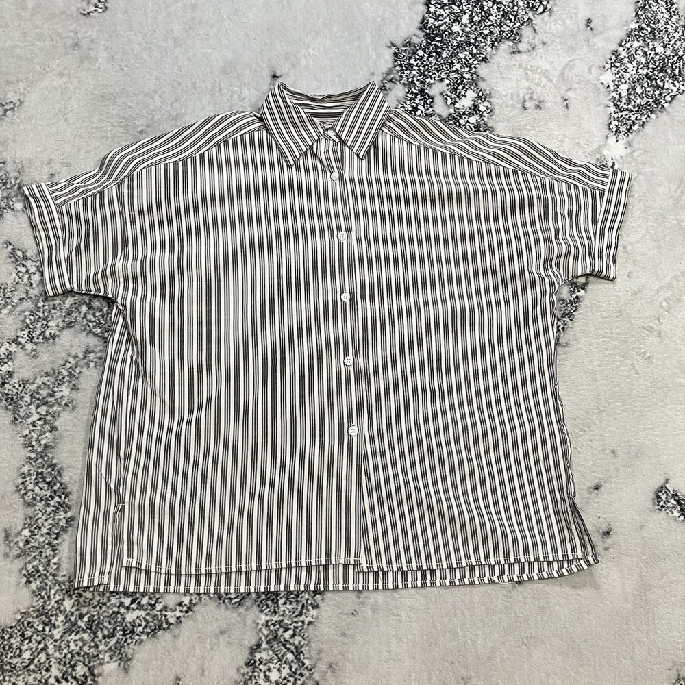 Max Studio Womens Size XS Striped Button Front Short Sleeve Blouse Black White